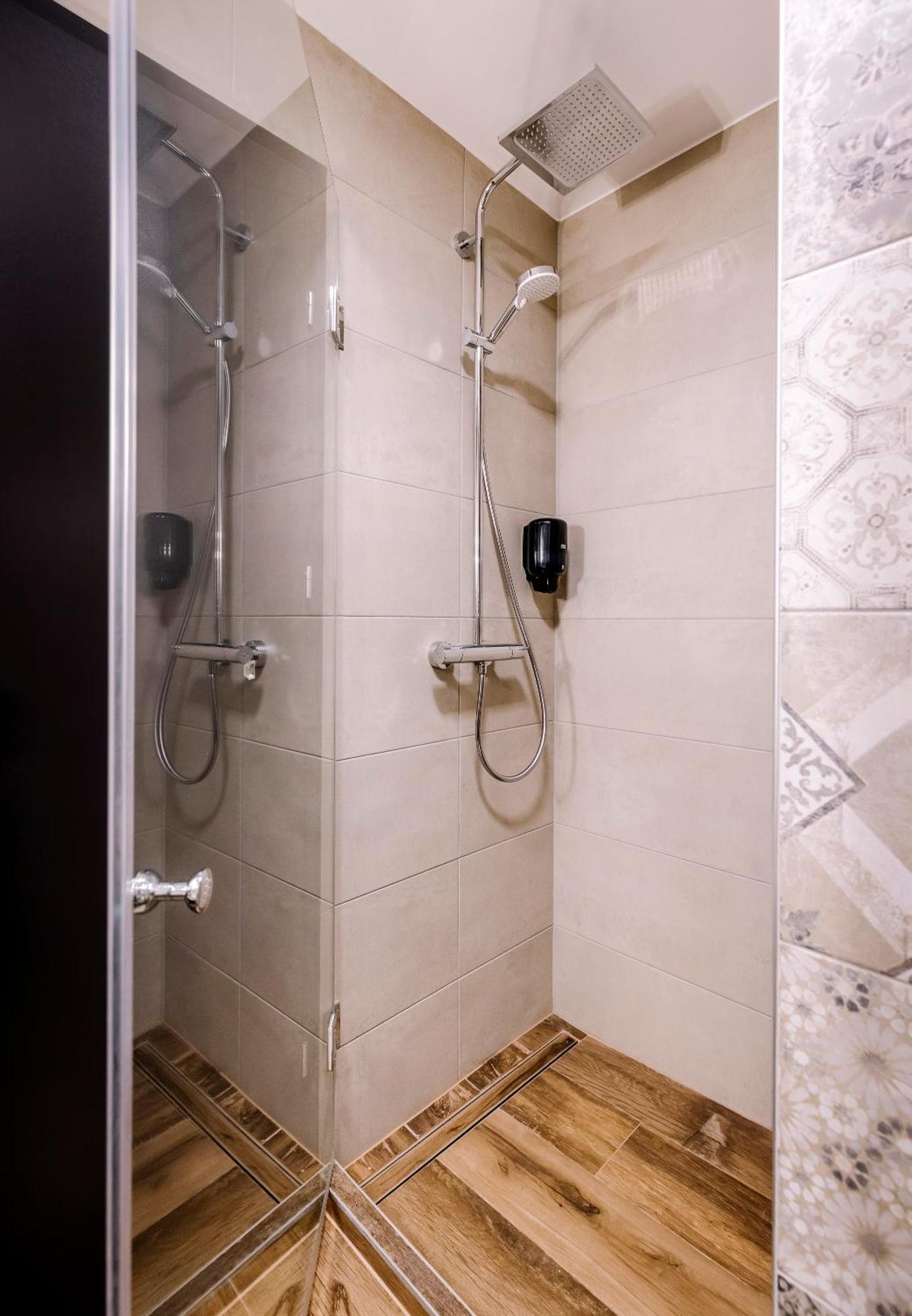 Amade Apartmanok 2 Győr Exterior foto